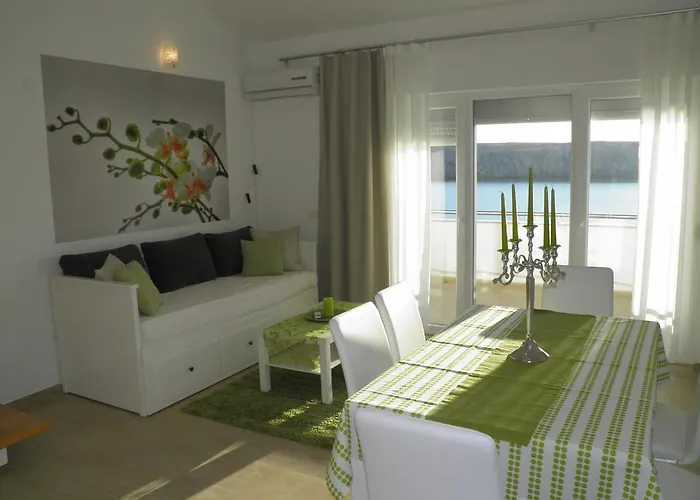 Perla アパート Dinjiška